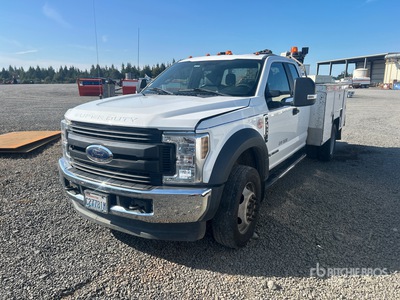 2018 Ford F-550 XL 4x4 Extended Cab Utility Truck (Inoperable)