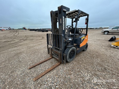 2008 Doosan G25P-5 4400 lb Pneumatic Tire Montacargas