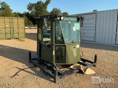 John Deere T236009 Cab