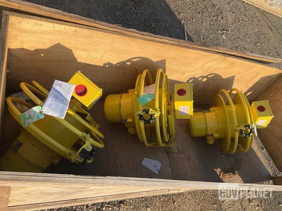 (3) Aero-Motive 116416305G3L Electric Cable Reels