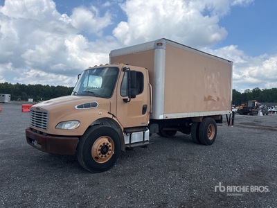 2007 Freightliner M2 106 4x2 شاحنة فان