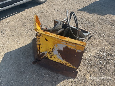 Trackless 51 in V Schneepflug - Fits Sidewalk Plow