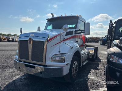 2015 Kenworth T880 6x4 T/A Day Cab Truck Tractor (Inoperable)