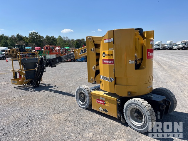 ELEVADOR ARTICULADO 2017 JLG E300AJP