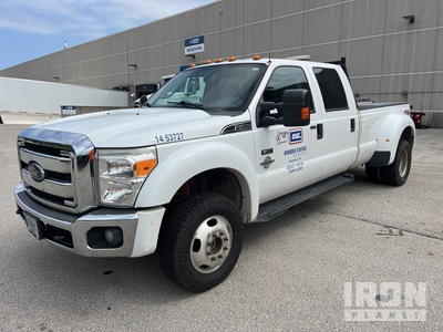 2014 Ford F-450 XLT 4x4 Crew Cab Pickup