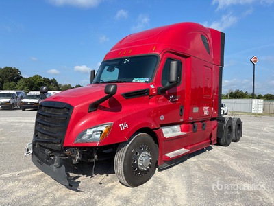 2019 Freightliner Cascadia 126 6x4 تراكتور شاحنة كابينة النوم (ثنائية المحور)