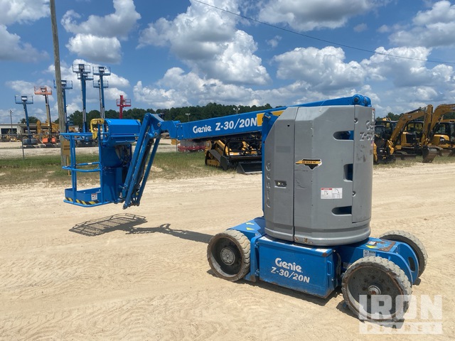ELEVADOR ARTICULADO 2017 GENIE Z3020N
