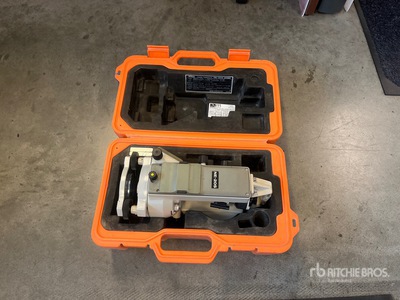 Nikon NE-20S Digital Theodolite