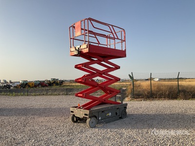 2007 Haulotte Compact 10 Electric Podnośnik nożycowy (Inoperable)