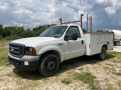 2006 Ford F-350 Super Duty 4x2 Service Truck