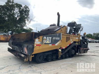 2014 Cat AP1055E Track Extendedora de Asfalto