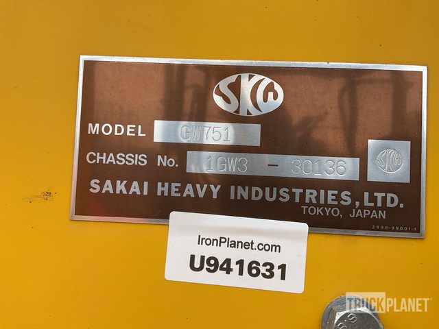 COMPACTADOR NEUMáTICO SAKAI GW751