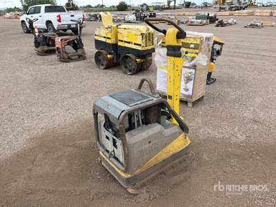 2016 Wacker Neuson DPU6555Heh Reversible Plancha compactadora