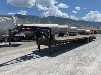 2014 PJ Trailers 40 ft T/A Gooseneck Rimorchio per attrezzatura