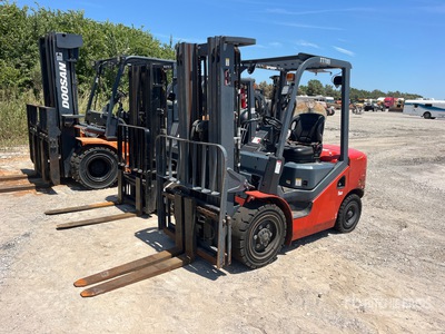 2022 Heli CPCD30 5335 lb Pneumatic Tire Forklift