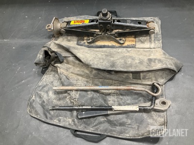 (20) Hand Scissor Jacks