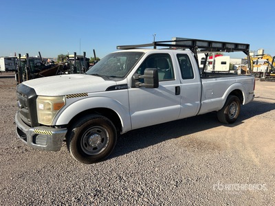 2013 Ford F-250 XL 4x2 Extended Cab Pickup