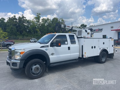 2015 Ford F-550 XL 4x4 Extended Cab サービスカー
