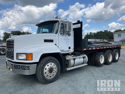 1998 Mack CH 613 8x4 Flatbed Truck