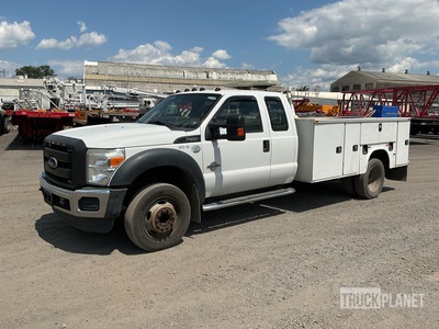2015 Ford F-450 XL 4x2 Extended Cab Camion utilitaire