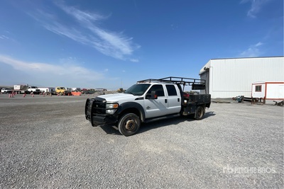 2011 Ford F-550 XL 4x4 Crew Cab Flatbed Truck