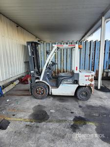 2013 Nissan MY1F2A30V Pneumatic Tire Forklift