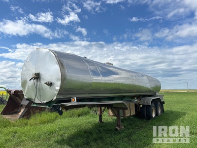 1990 Walker 5600 gal T/A Remorque citerne