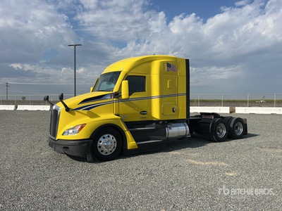 2024 Kenworth T680 6x4 تراكتور شاحنة كابينة النوم (ثنائية المحور)