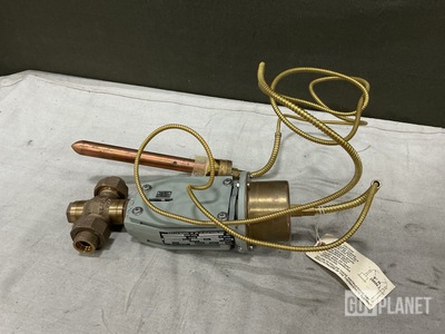 (2) Trac Regulator 40599-801 Temperature Regulating Valves