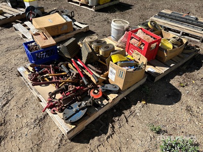 Quantity of (2) Pallets of Ratchet Straps and Chain Binders トラック付属品