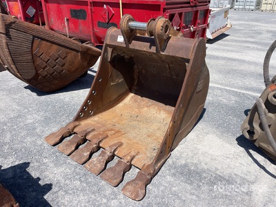 52 in Digging Excavator Bucket