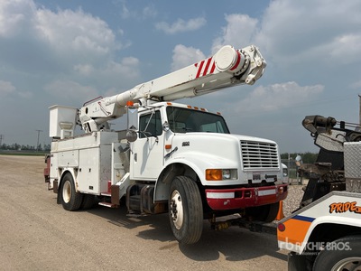 Altec AM547 48 ft on 1998 International 4900 4x2 Bucket Truck (Inoperable)