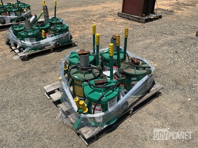 (5) Emerson 220 Hydraulic Hand Jacks