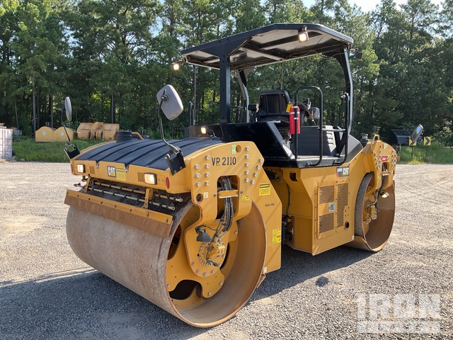 COMPACTADOR 2017 CATERPILLAR CB66B