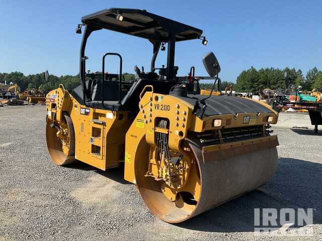 COMPACTADOR 2017 CATERPILLAR CB66B