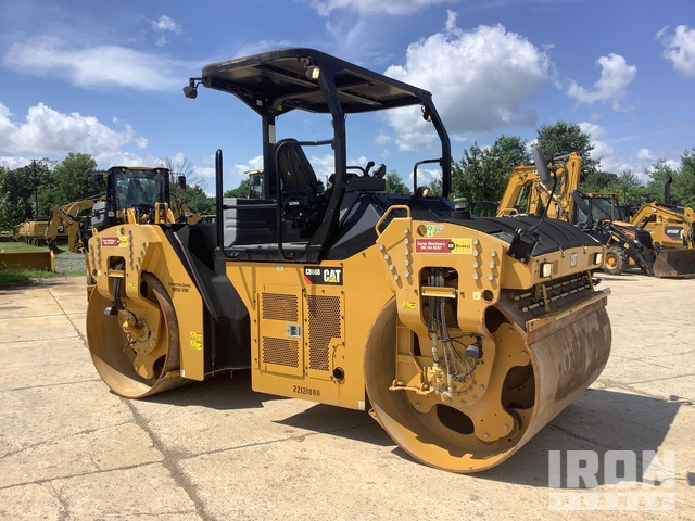 COMPACTADOR 2016 CATERPILLAR CB66B