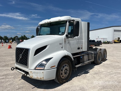 2020 Volvo VNR 6x4 T/A Day Cab Truck Tractor