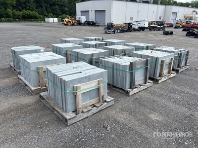 Quantity of (14) Pallets Bluestone Paver Stones Kamień