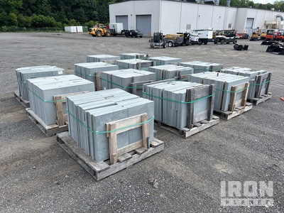 Quantity of (14) Pallets of Bluestone Landscaping Paver Stones Stone