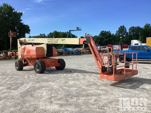 ELEVADOR TELESCóPICO 2010 JLG 4WD 800AJ