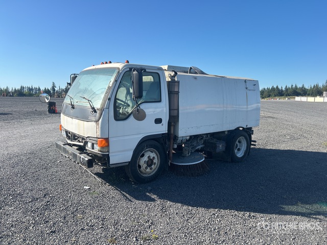 2000 Isuzu NQR Sweeper Truck | Ritchie Bros. Auctioneers