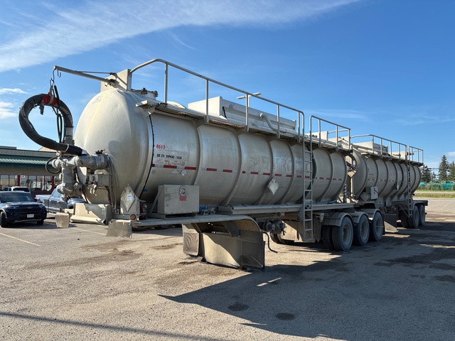 2012 Tremcar 64000 L Super B-Train Tanker Trailer 2012 Tremcar 64000 L Super B-Train Tanker Trailer