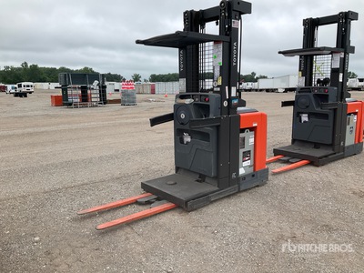 2020 Toyota 8BPUE15 1361 lb Order Picker