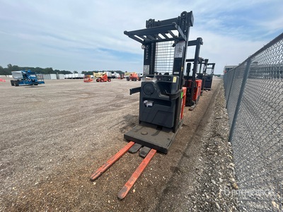 2020 Toyota 8BPUE15 3000 lb Order Picker