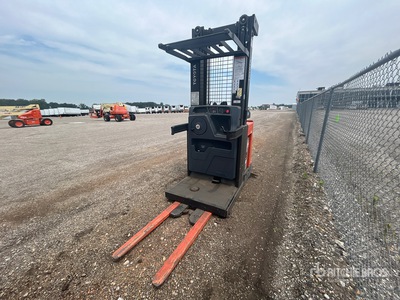 2020 Toyota 8BPUE15 3000 lb Poste de conduite élevable