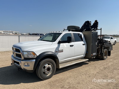 2017 Hiab 077 BS-3 CLX 3350 kg Knuckle Boom on 2017 Ram 5500 4x4 Crew Cab Autocarro con braccio sollevamento