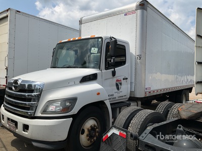 2018 Hino 268 4x2 Van Truck