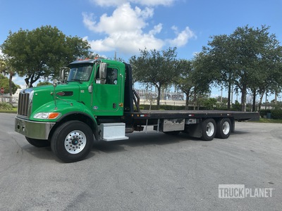 2017 Peterbilt 348 6x4 شاحنة مسطحة