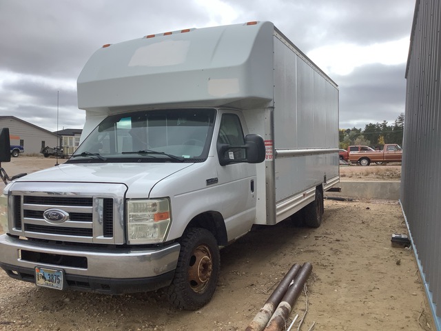 2008 Ford E-350 Cutaway Cargo Van
