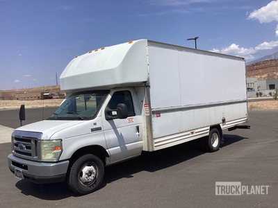 2008 Ford E-350 Cutaway Kastenwagen